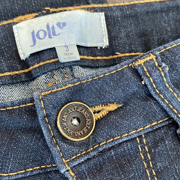 Jolt ladies denim in size 3. 31 inch inseam with slight distressing. - Picture 5 of 7